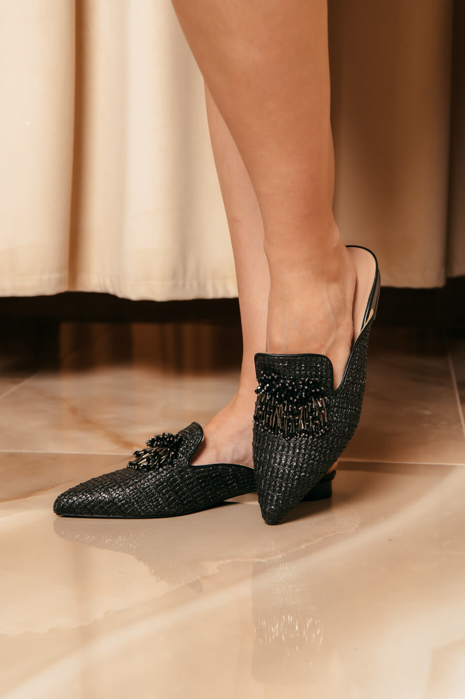 DSC_3949 Ψάθινο Πέδιλο με Αγκράφα και Χάντρες Μαύρο