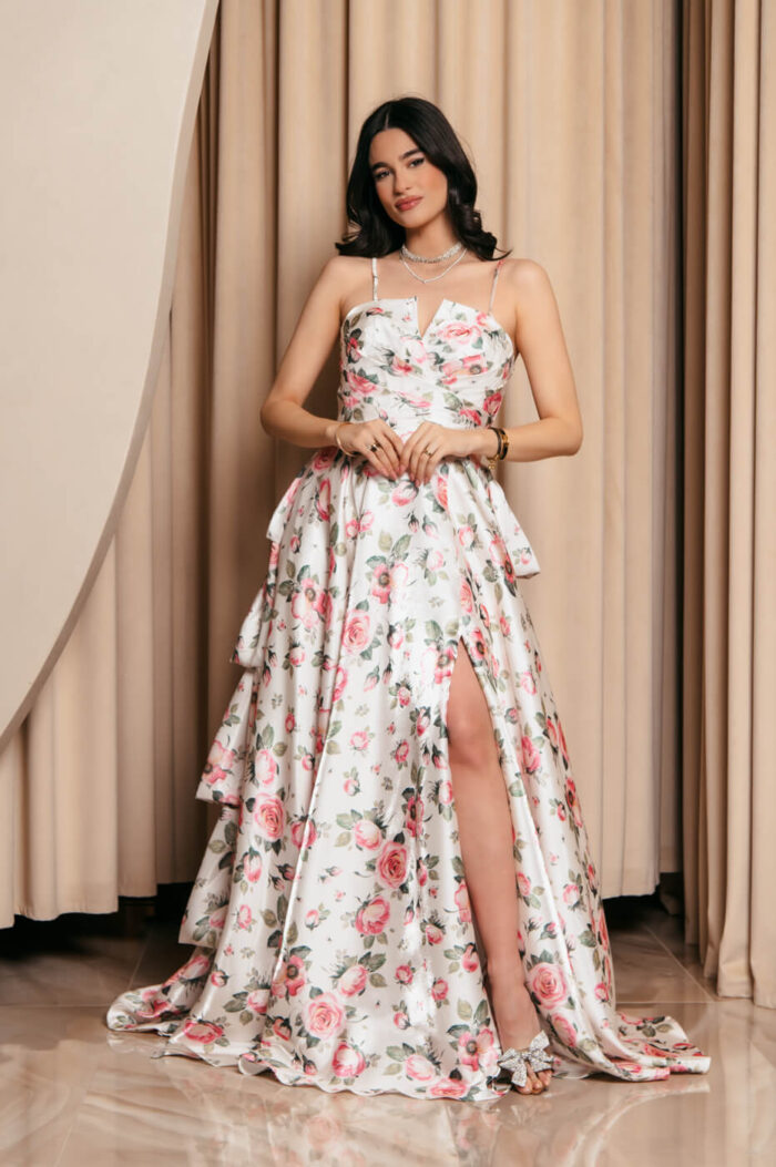 Φόρεμα maxi στράπλες λευκό floral με διαδοχικό βολάν
