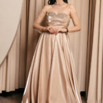 Φόρεμα Maxi Στραπλες Ταφτάς Γυαλιστερός με glitter στο μπούστο χρυσό-μπεζ
