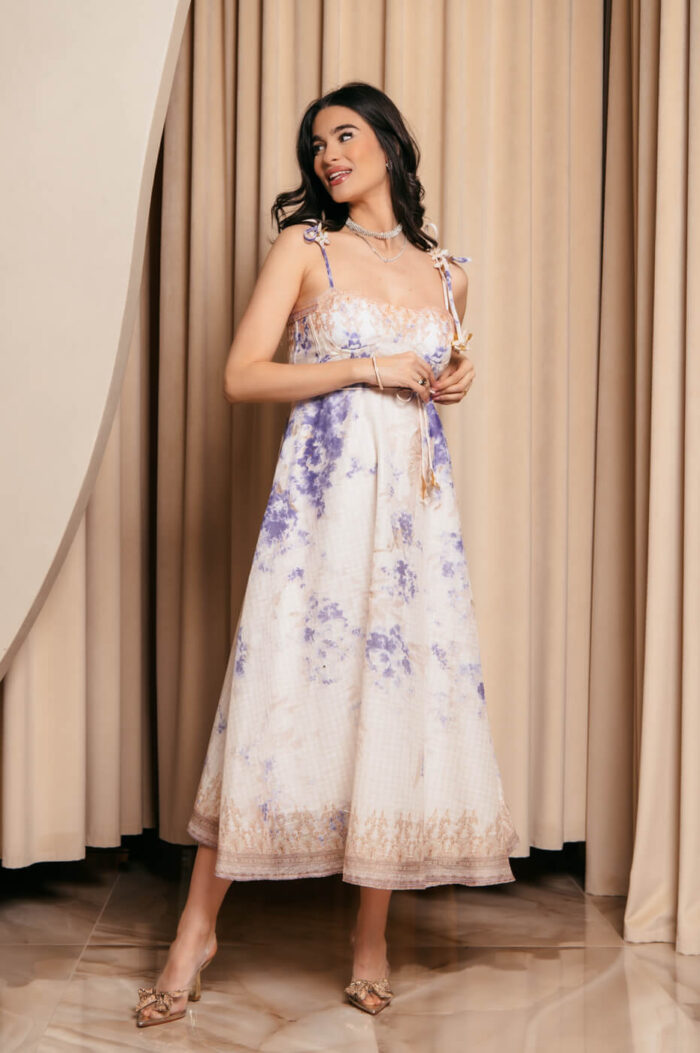 Φόρεμα midi με floral print εκρού και διακοσμητικά λουλούδια