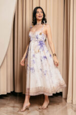 Φόρεμα midi με floral print εκρού και διακοσμητικά λουλούδια