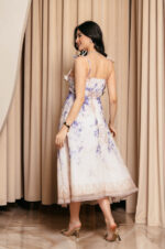 Φόρεμα midi με floral print εκρού και διακοσμητικά λουλούδια