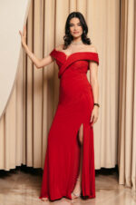 Φόρεμα maxi off shoulder με σούρες και πλαϊνό σκίσιμο κόκκινο