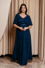 Φόρεμα maxi με δαντέλα και V ντεκολτέ midnight blue