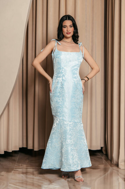 Φόρεμα maxi γοργονέ με ανάγλυφο μοτίβο baby blue