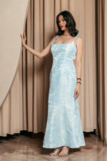 Φόρεμα maxi γοργονέ με ανάγλυφο μοτίβο baby blue