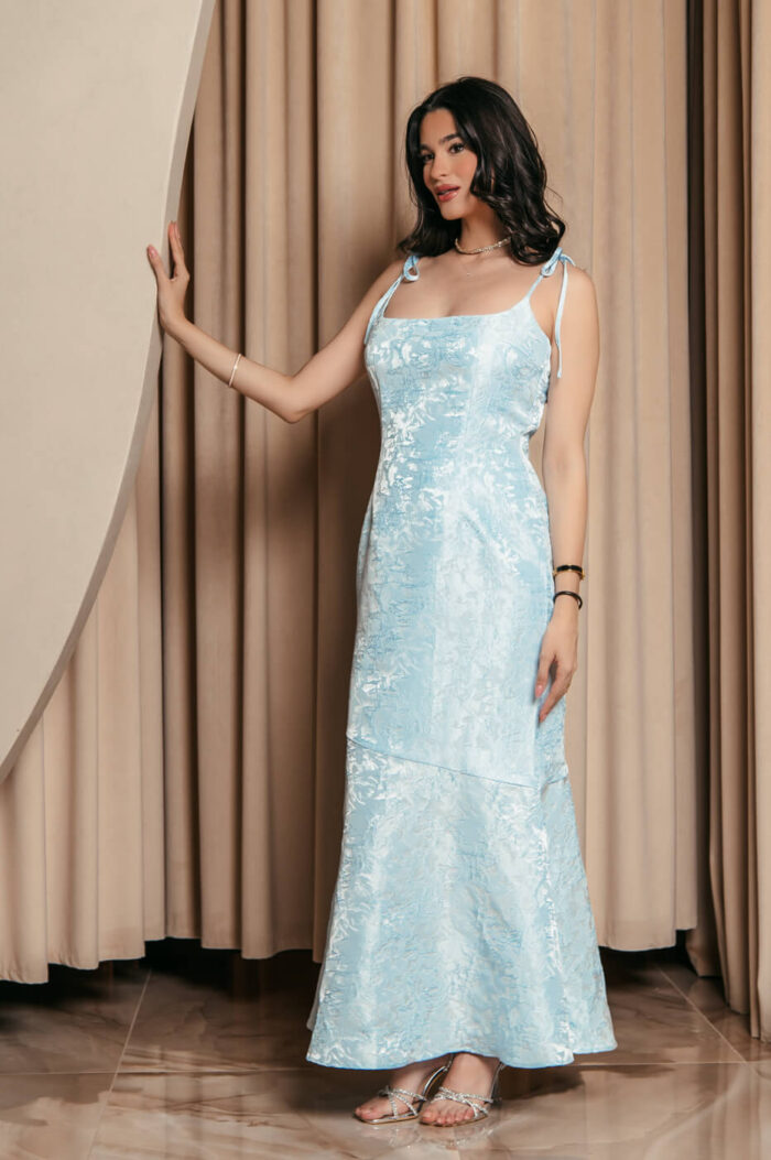 Φόρεμα maxi γοργονέ με ανάγλυφο μοτίβο baby blue