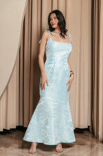 Φόρεμα maxi γοργονέ με ανάγλυφο μοτίβο baby blue