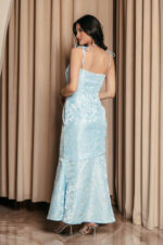 Φόρεμα maxi γοργονέ με ανάγλυφο μοτίβο baby blue