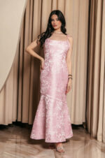 Φόρεμα maxi γοργονέ με ανάγλυφο μοτίβο baby pink