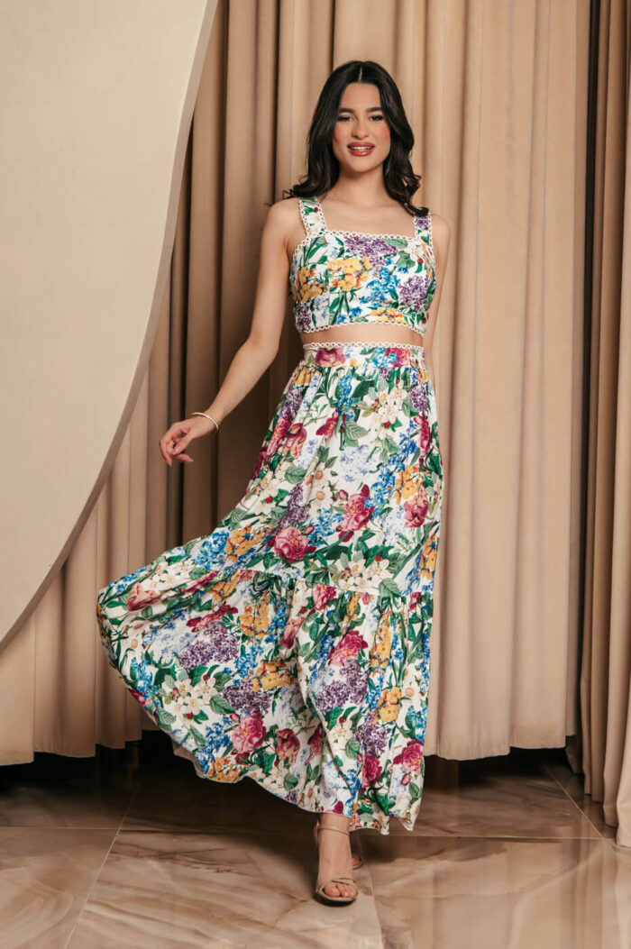 Σετ crop top – φούστα floral με πλεκτές λεπτομέρειες λευκό
