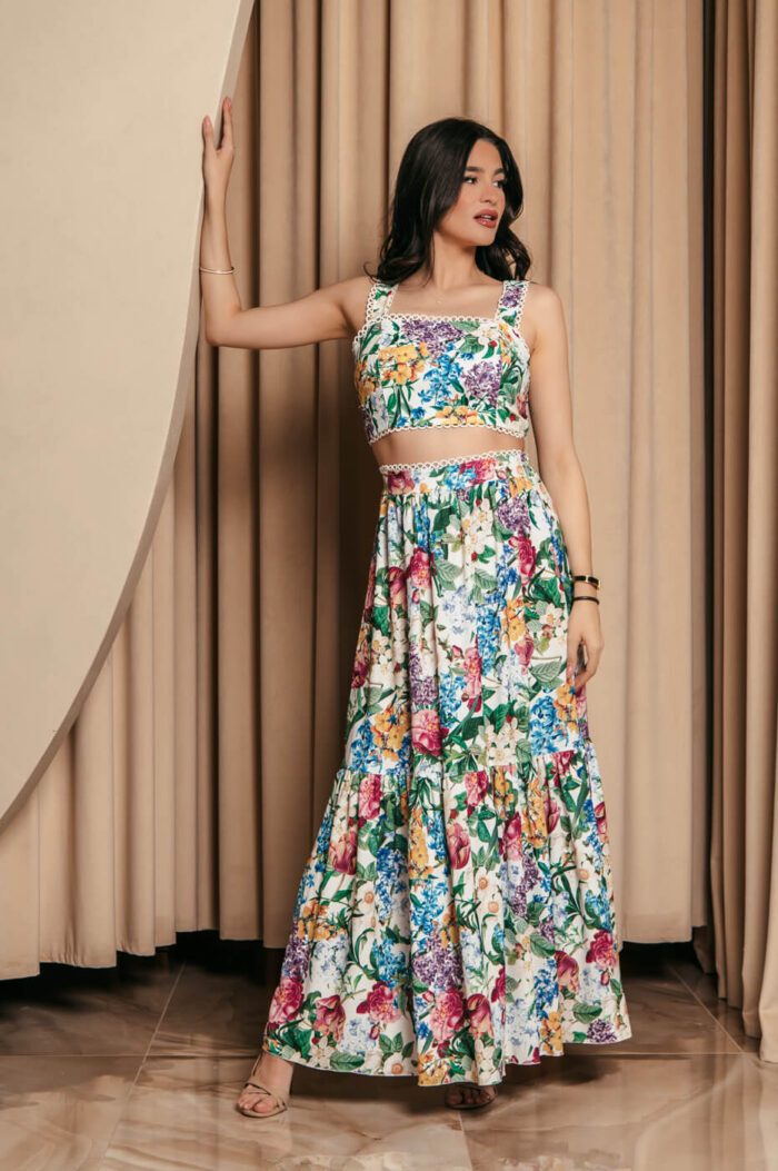 Σετ crop top – φούστα floral με πλεκτές λεπτομέρειες λευκό
