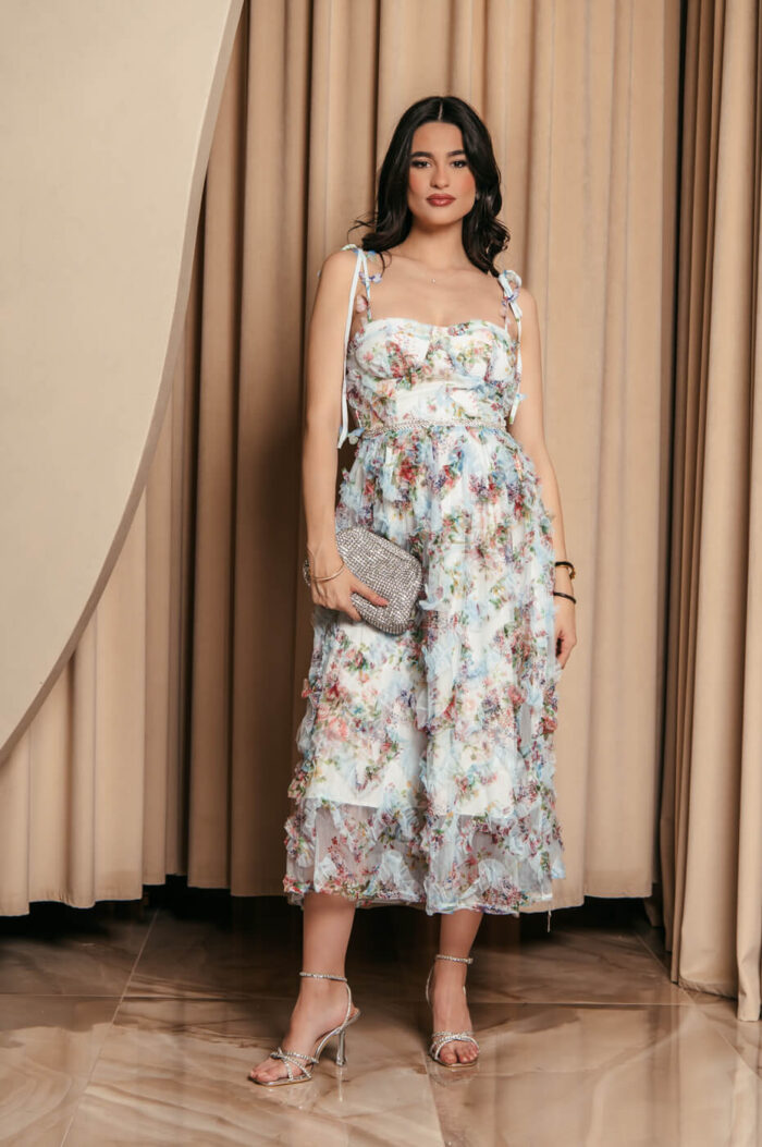 Φόρεμα midi floral με τούλι και διακοσμητικές πεταλούδες baby blue