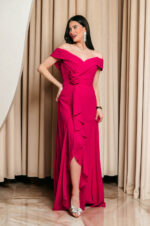 Φόρεμα maxi off shoulder με 3D λουλούδι ματζέντα - Image 5