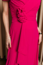 Φόρεμα maxi off shoulder με 3D λουλούδι ματζέντα - Image 11