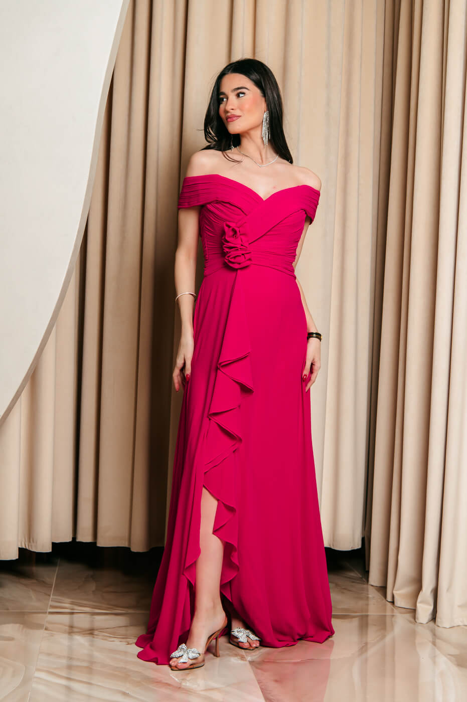 Φόρεμα maxi off shoulder με 3D λουλούδι ματζέντα