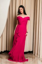 Φόρεμα maxi off shoulder με 3D λουλούδι ματζέντα - Image 8