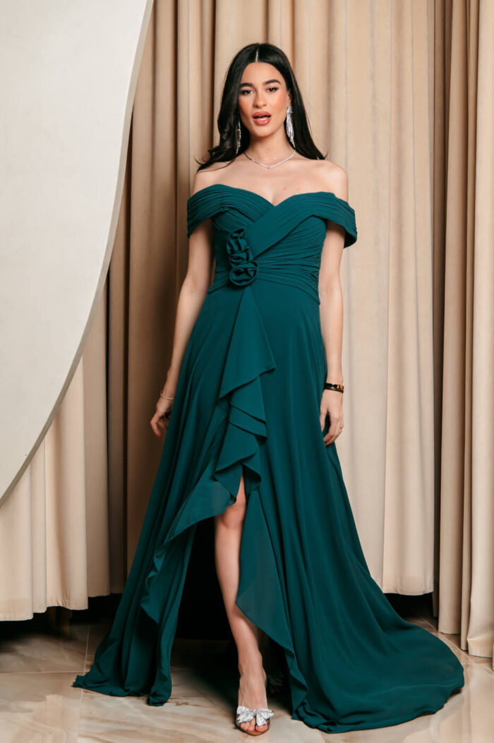 Φόρεμα maxi off shoulder με 3D λουλούδι κυπαρισσί - Image 2