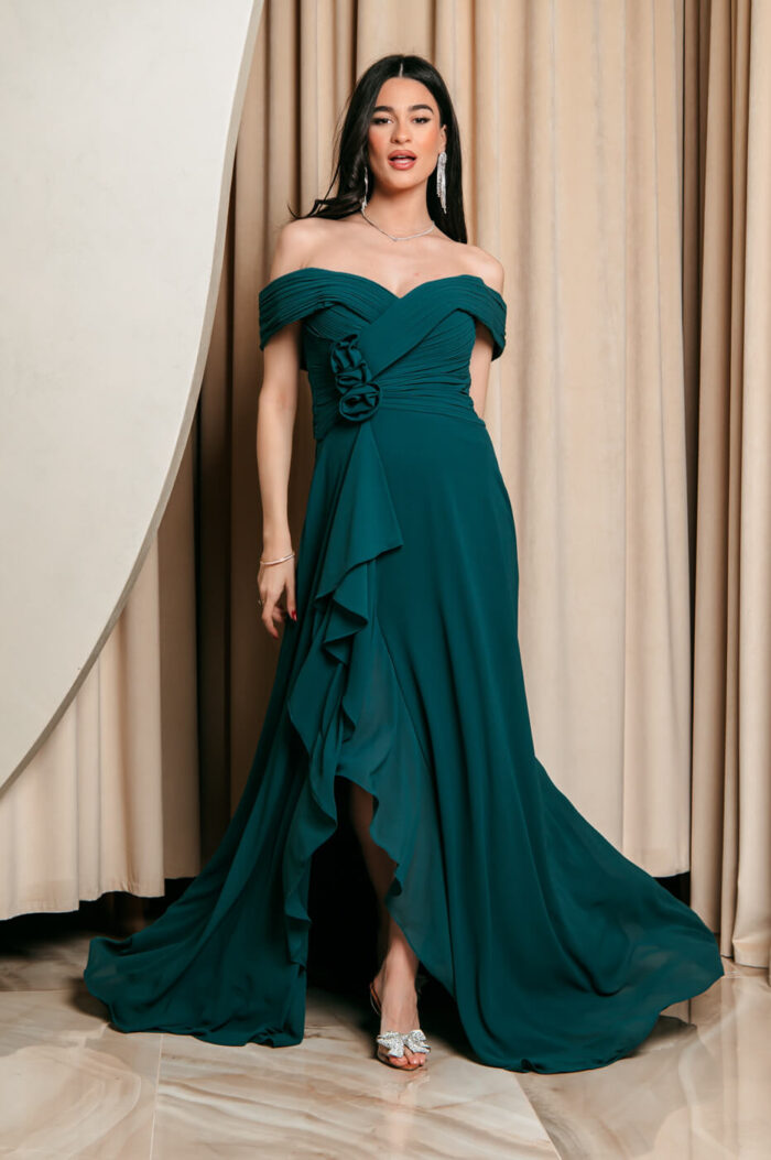 Φόρεμα maxi off shoulder με 3D λουλούδι κυπαρισσί - Image 5