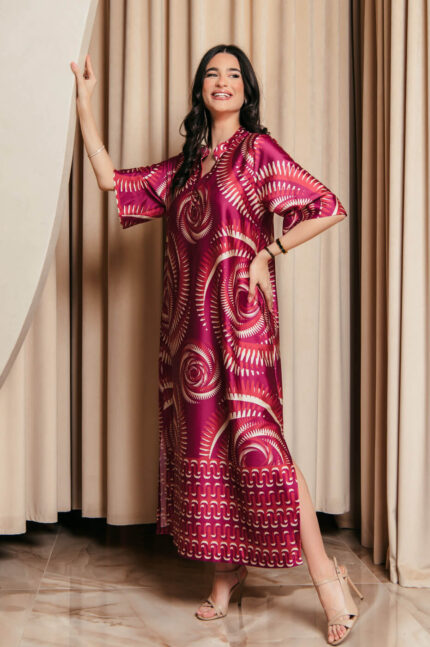 Σατέν Τουνίκ φόρεμα με γεωμετρικό μοτίβο και πλαϊνά σκισίματα ματζέντα