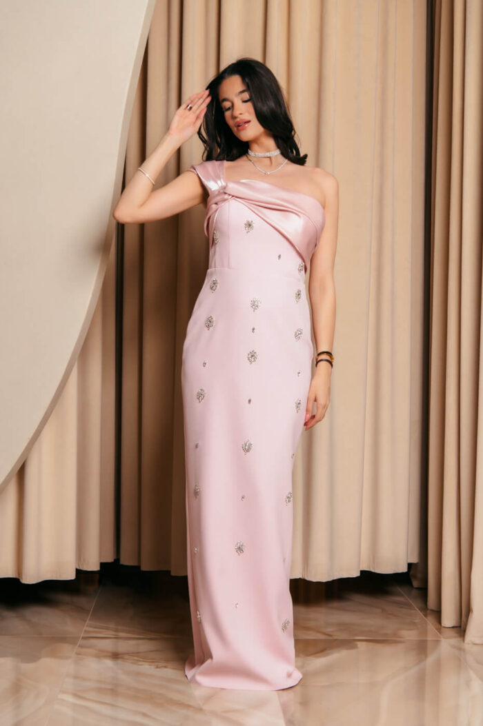 Φόρεμα maxi one shoulder με διακοσμητικές πέτρες baby pink - Image 6