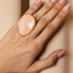 Δαχτυλίδι με οβάλ ροζ πέτρα και χρυσή βάση