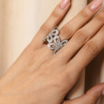 Δαχτυλίδι με σχέδιο λουλούδια και στρας ασημί