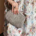 Tσάντα χειρός διακοσμημένη με στρας ασημί