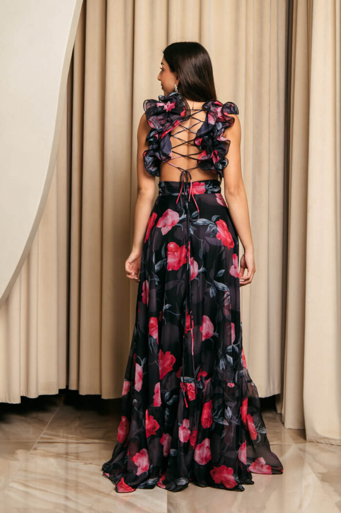 Φόρεμα maxi με floral print και βολάν στους ώμους μαύρο