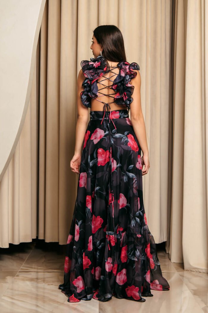 Φόρεμα maxi με floral print και βολάν στους ώμους μαύρο