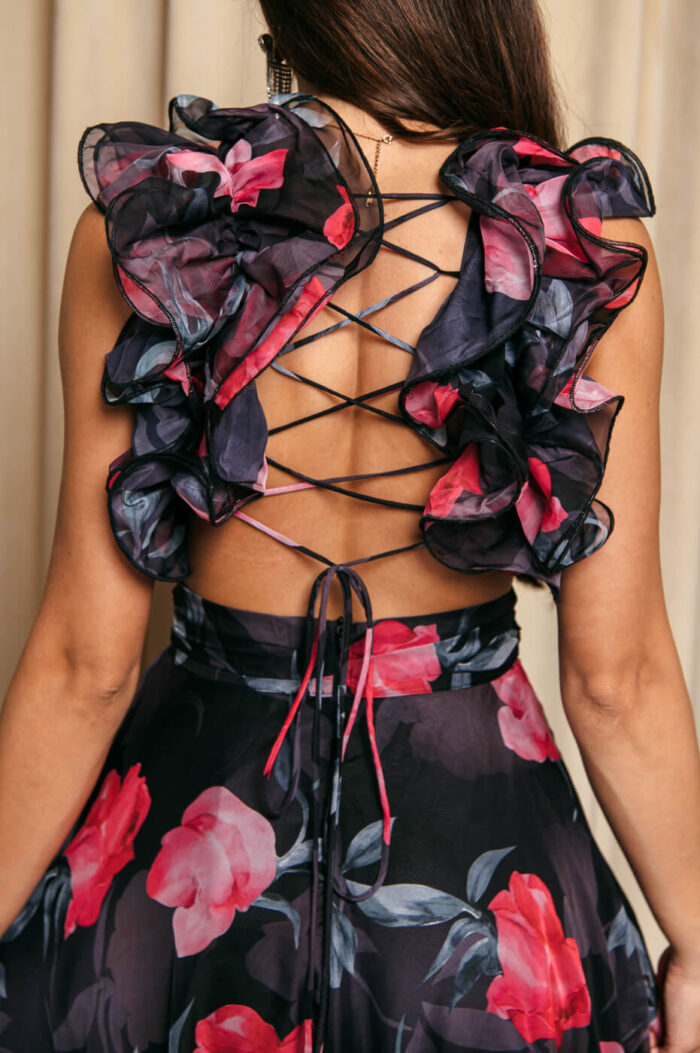 Φόρεμα maxi με floral print και βολάν στους ώμους μαύρο