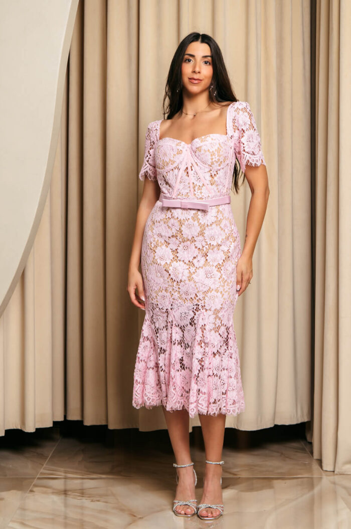 Φόρεμα midi κιπούρ από δαντέλα με floral μοτίβο baby pink