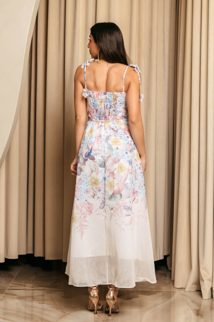Φόρεμα midi με floral print εκρού και διακοσμητικές πεταλούδες