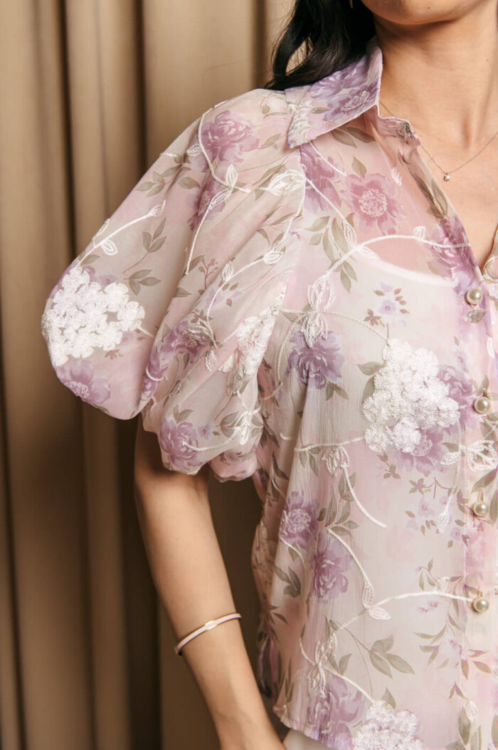 Πουκάμισο μουσελίνα με floral print και κεντημένα λουλούδια λιλά