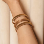 Βραχιόλι με τρεις κάθετες γραμμές σε ανάγλυφο μοτίβο χρυσό