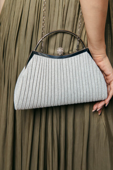 Tσάντα πλισέ με γκλιτερ ασημί