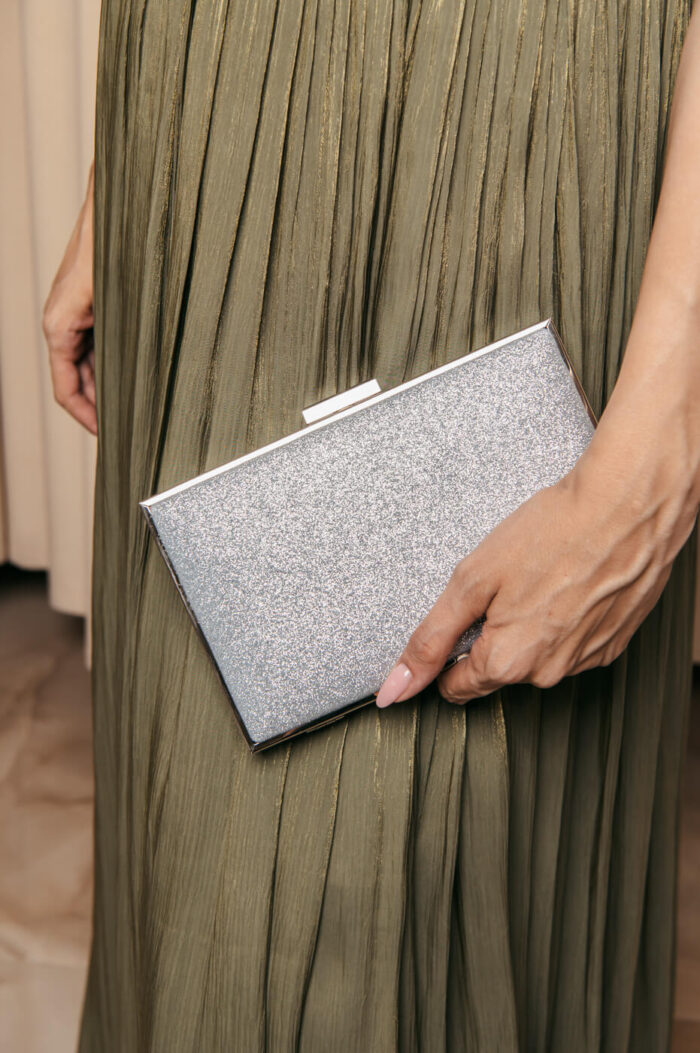 Tσάντα clutch διπλής όψης ασημί