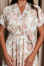 Φόρεμα maxi με ροζ floral print και ανάγλυφες λεπτομέρειες λευκό