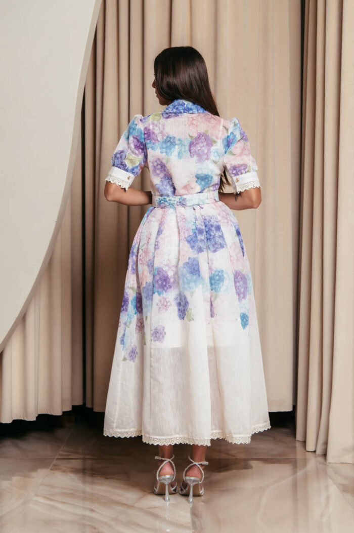 Φόρεμα maxi με floral print τρουκς και δαντελένιες λεπτομέρειες εκρού