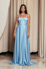 Φόρεμα maxi σατέν στράπλες με σκίσιμο baby blue