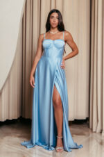 Φόρεμα maxi σατέν στράπλες με σκίσιμο baby blue