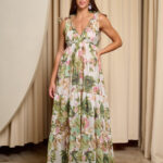 Φόρεμα maxi με επίπεδα και πράσινο floral print λευκό