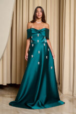 Φόρεμα maxi off shoulder με διακοσμητικές πέτρες κυπαρρισί - Image 3