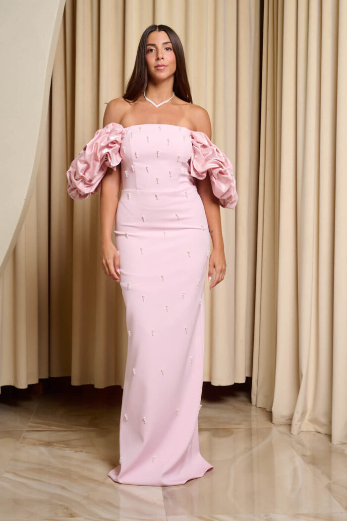 Φόρεμα maxi off shoulder με διακοσμητικές πέρλες baby pink