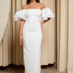 Φόρεμα maxi off shoulder με διακοσμητικές πέρλες λευκό