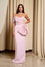 Φόρεμα maxi one shoulder με σατέν πιέτες και φιόγκο baby pink
