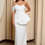 Φόρεμα maxi one shoulder με σατέν πιέτες και φιόγκο λευκό