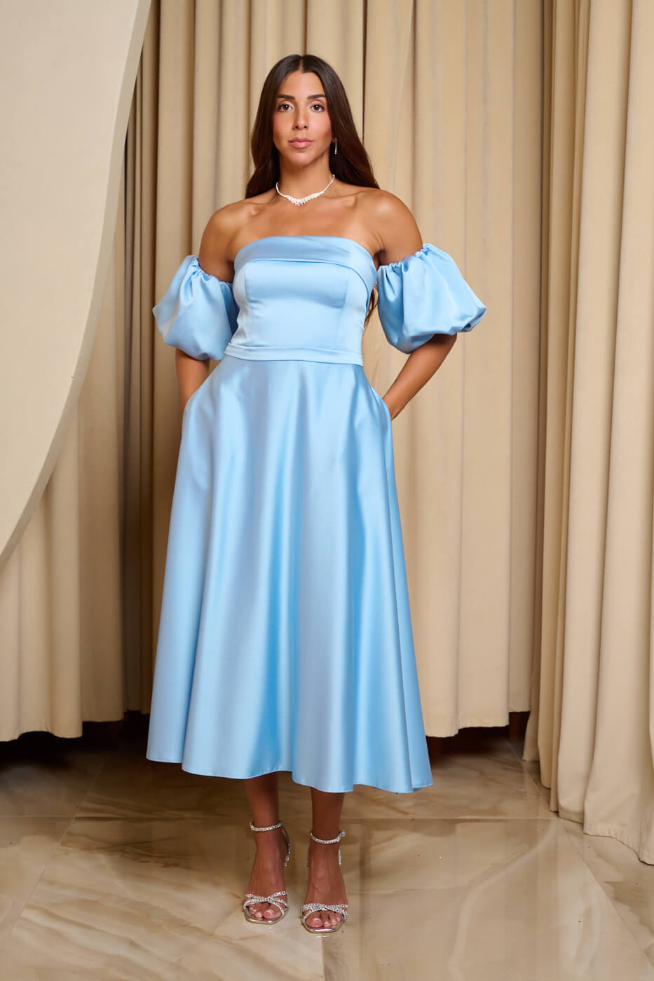 Φόρεμα midi σατέν με balloon μανίκια baby blue