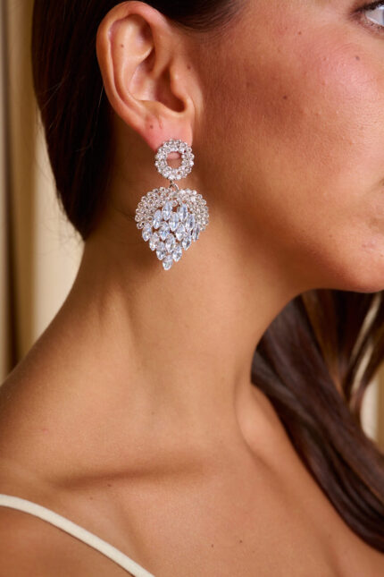 Σκουλαρίκια σε σχήμα καρδιάς με μικρά στρας ασημί