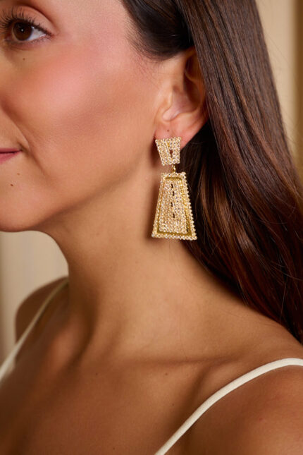 Σκουλαρίκια σε γεωμετρικό σχέδιο με στρας χρυσά